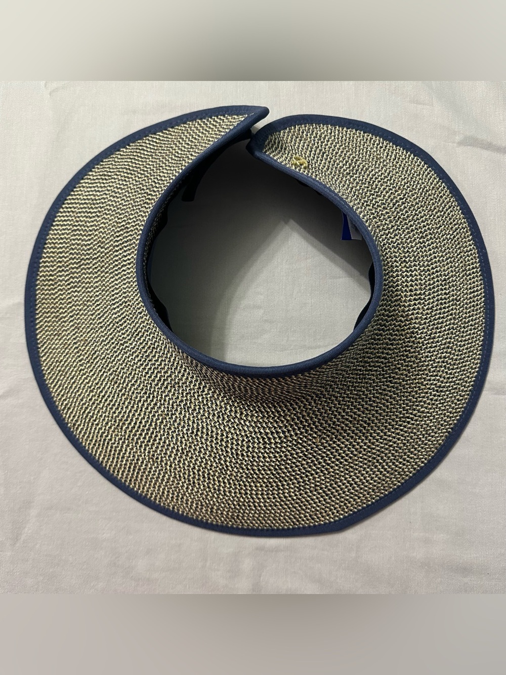 West Marine Womens Roll Up Sun Visor Hat Straw Navy Blue Gold Anchor One Size